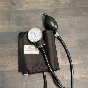 Aneroid Sphygmomanometer by ADC